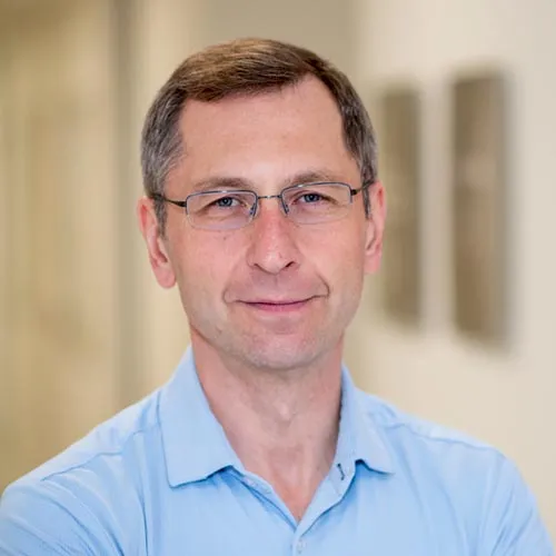 summit-headshots_0006_urnov